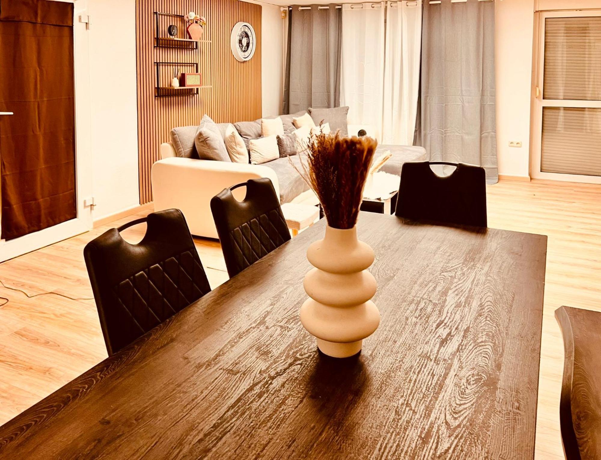 Cologne Luxe Living: Opulent Elegance Unleashed Apartment Ngoại thất bức ảnh