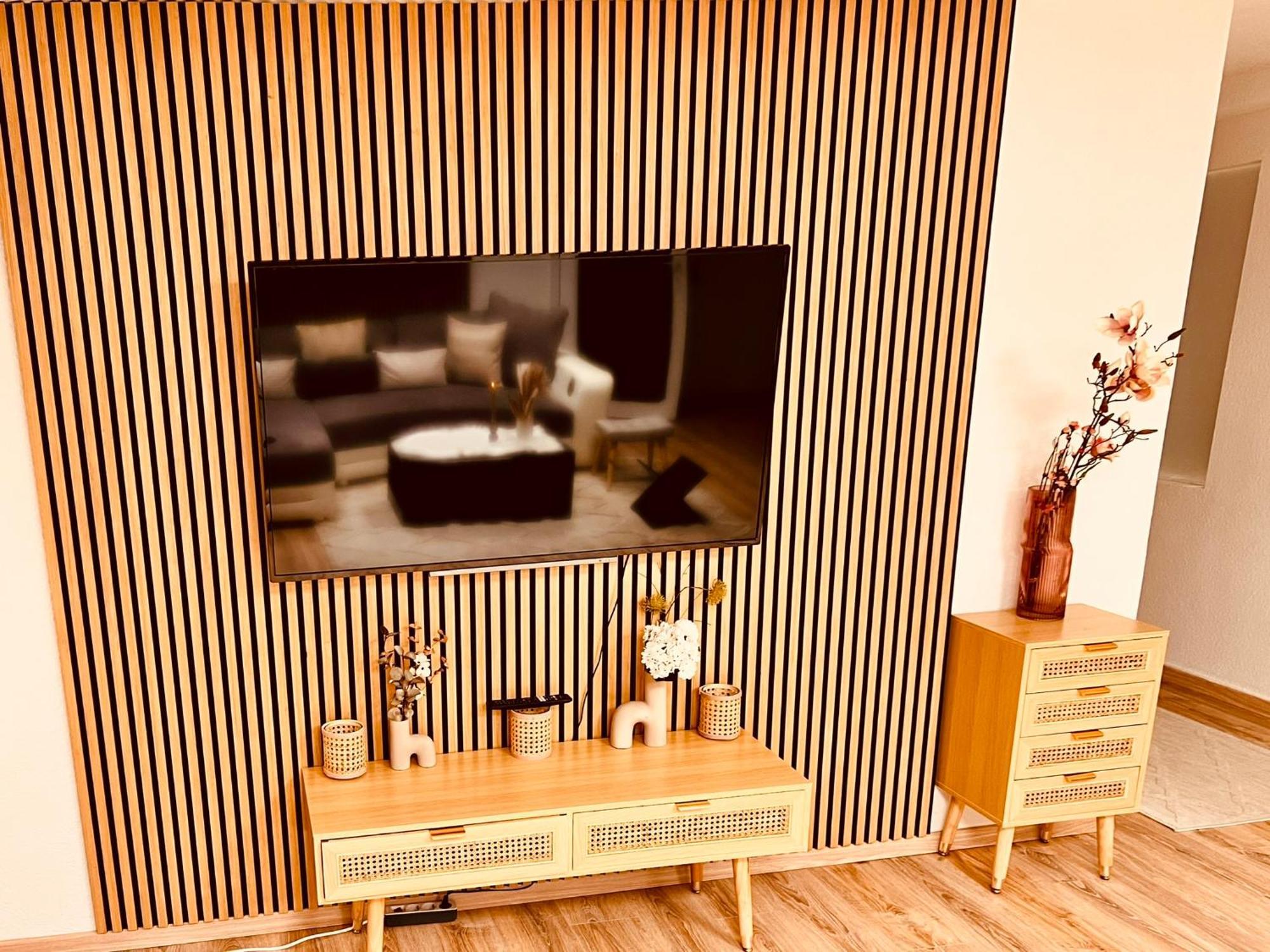 Cologne Luxe Living: Opulent Elegance Unleashed Apartment Ngoại thất bức ảnh