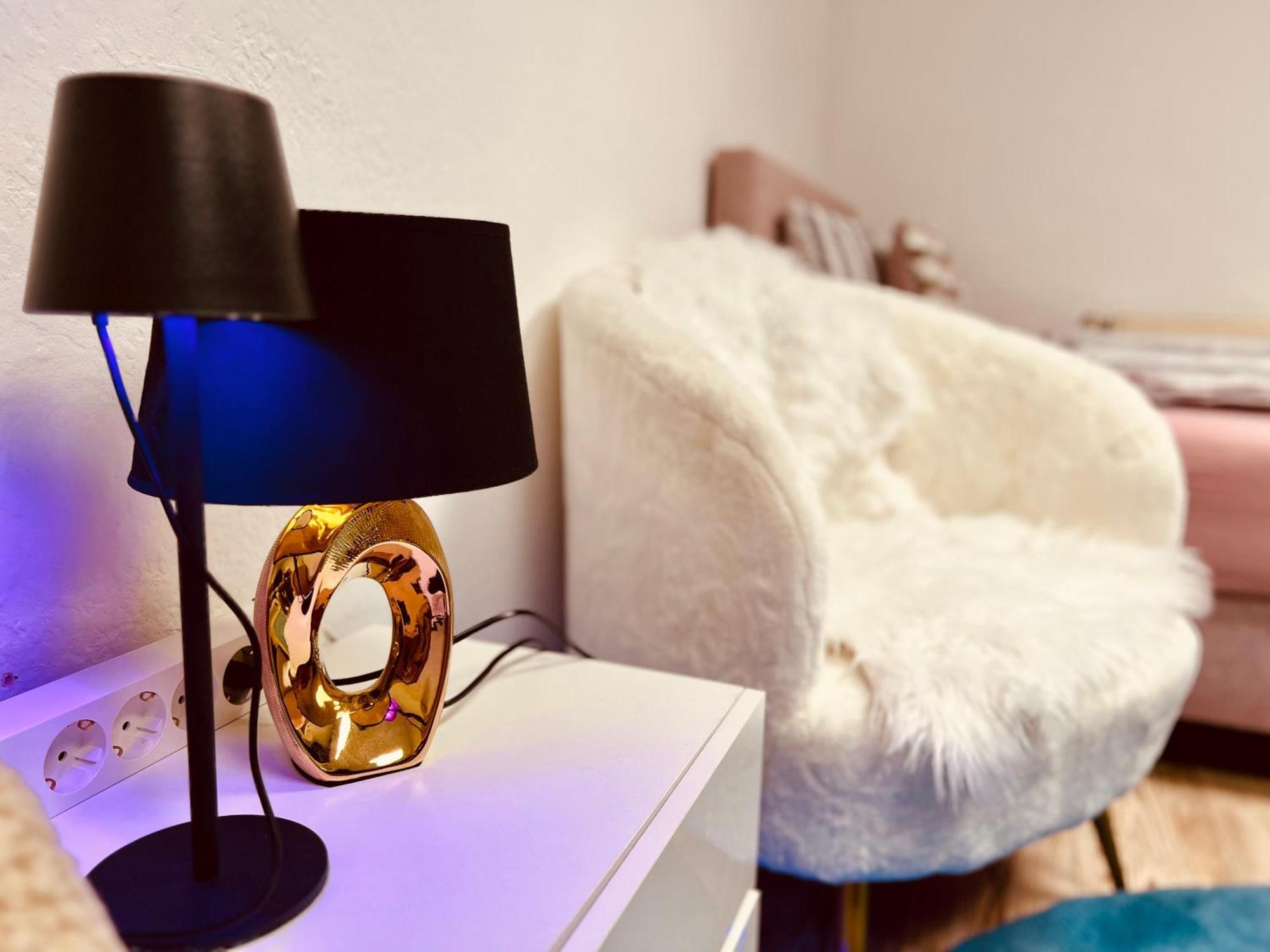 Cologne Luxe Living: Opulent Elegance Unleashed Apartment Ngoại thất bức ảnh